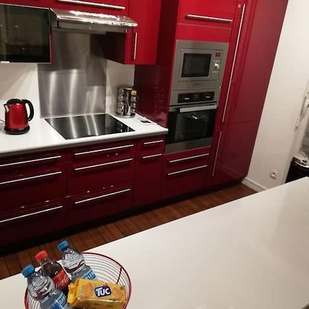 Joli Appartement Avec Jardin Et 2 Parkings Prives 阿让特伊 外观 照片
