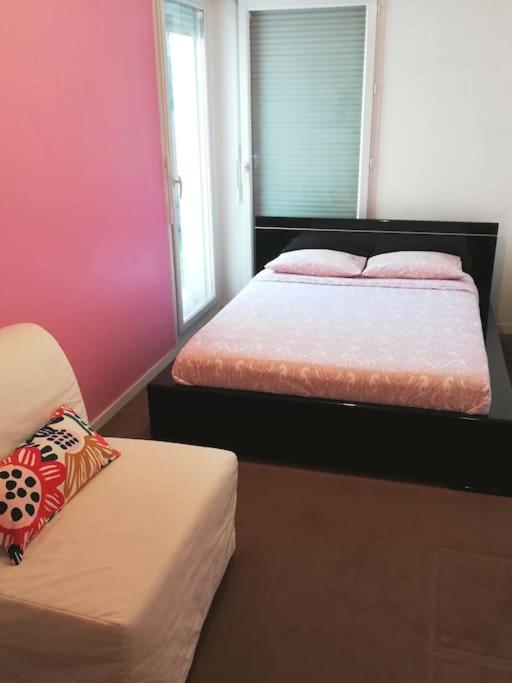 Joli Appartement Avec Jardin Et 2 Parkings Prives 阿让特伊 外观 照片