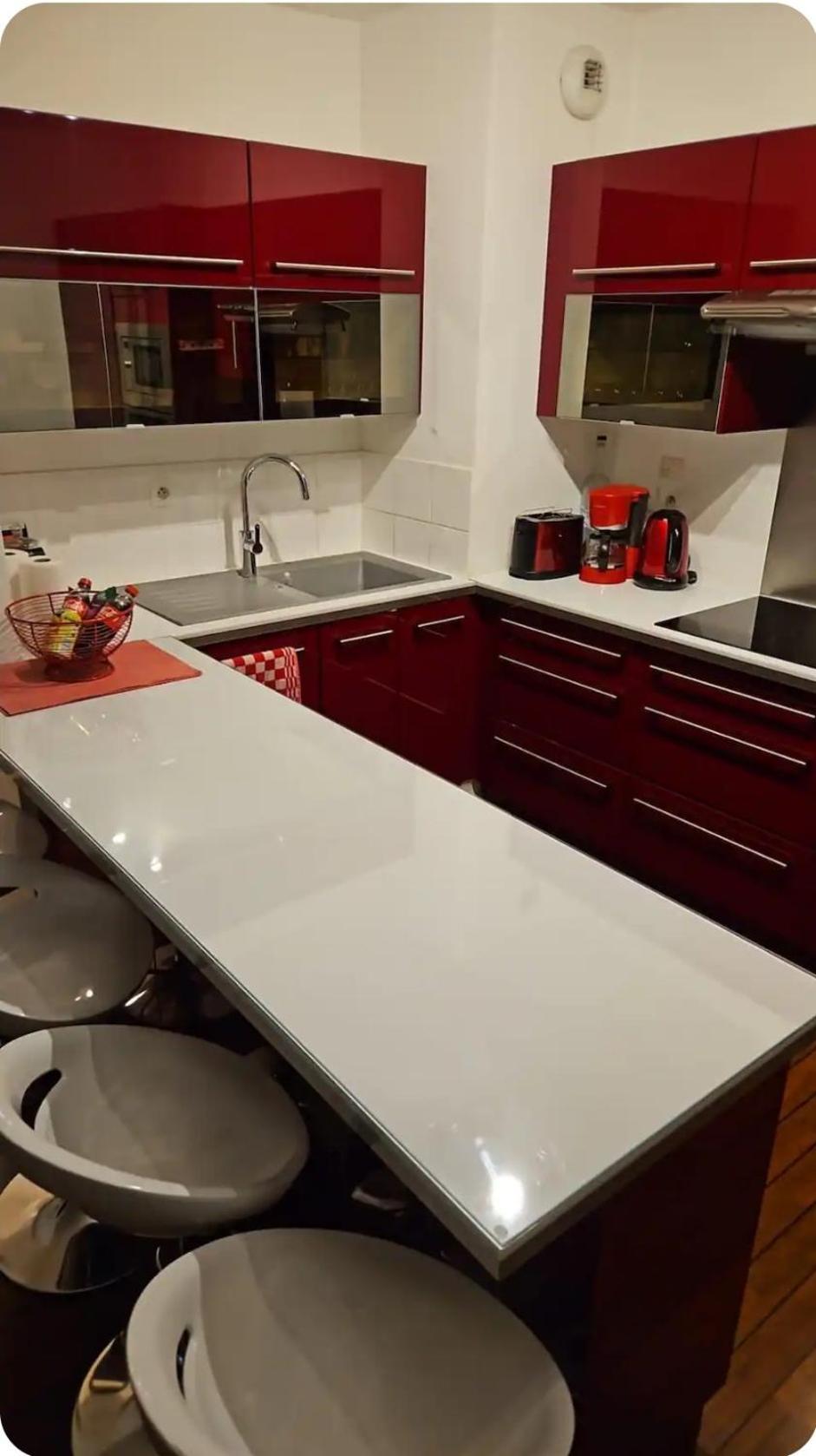 Joli Appartement Avec Jardin Et 2 Parkings Prives 阿让特伊 外观 照片